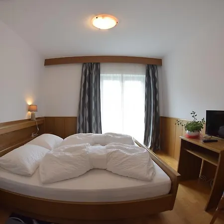 Hotel Garni Hauenstein Siusi